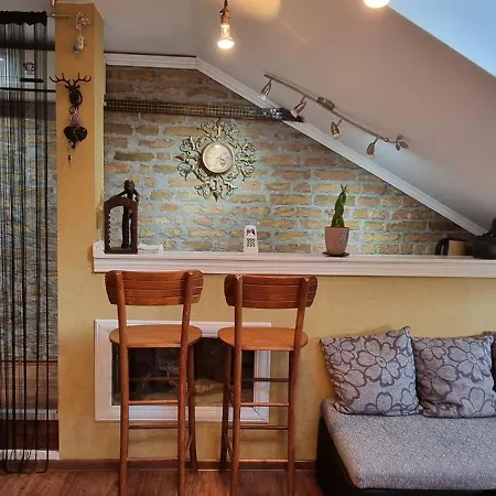 Nikolas Place Apartment